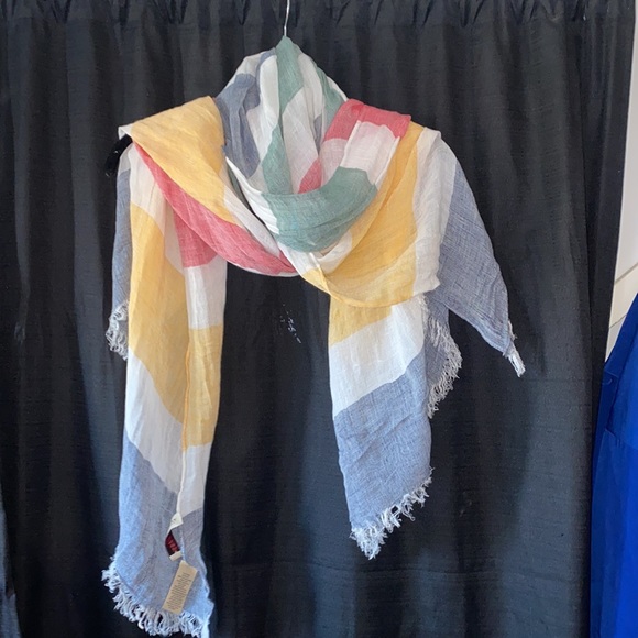 A Tri Color Scarf - Picture 2 of 3